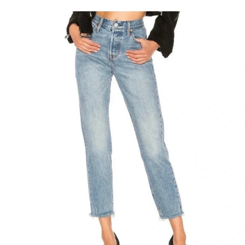 Levi’s Straight Leg High Rise Button Fly Raw Hem Ankle Jeans Size 26